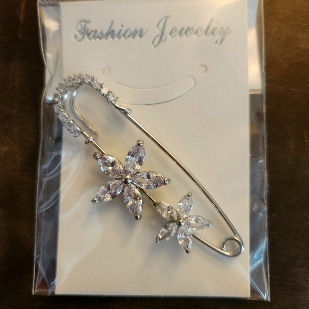 Set of Brooches